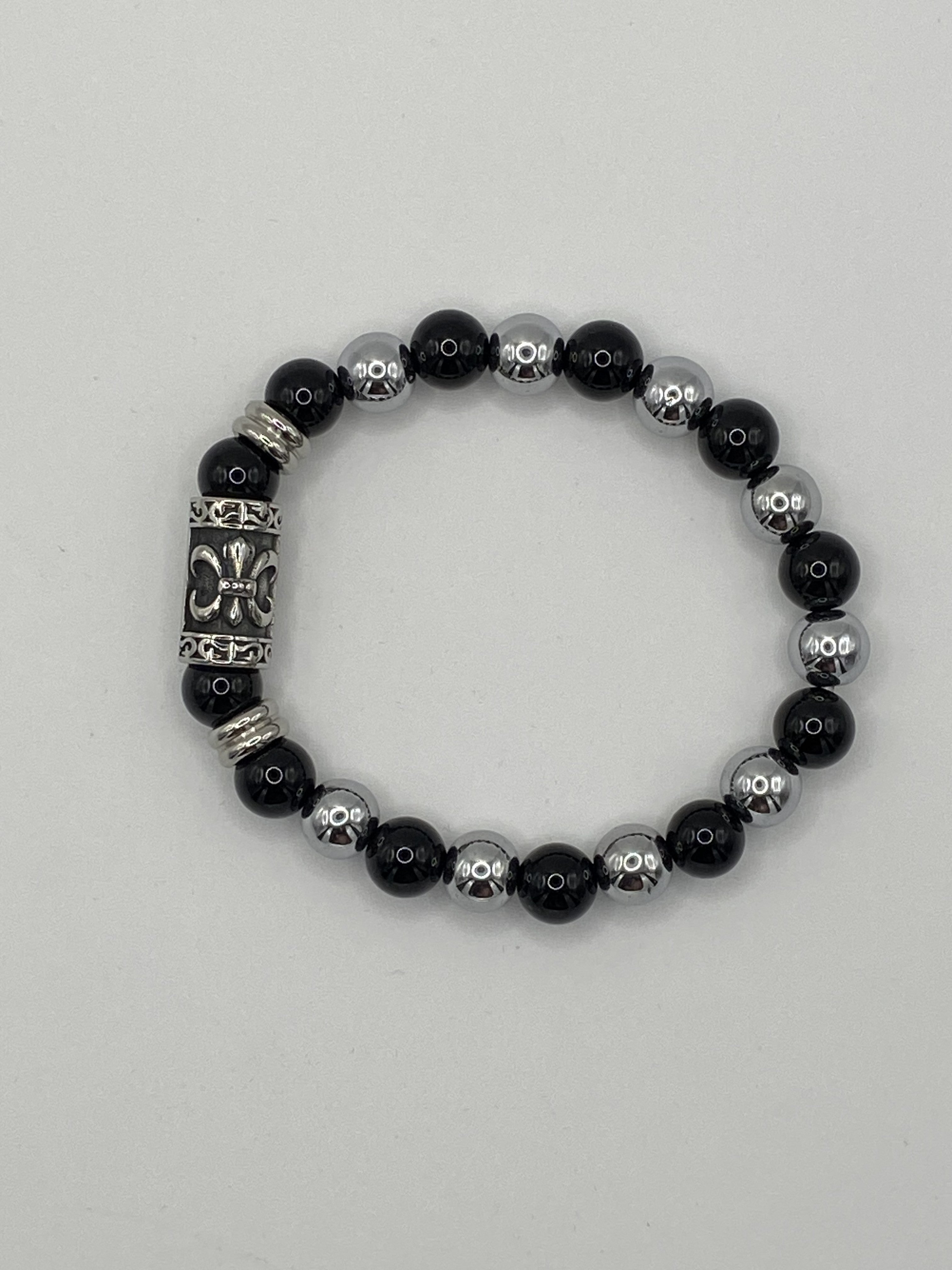 Armband mit Lilie
