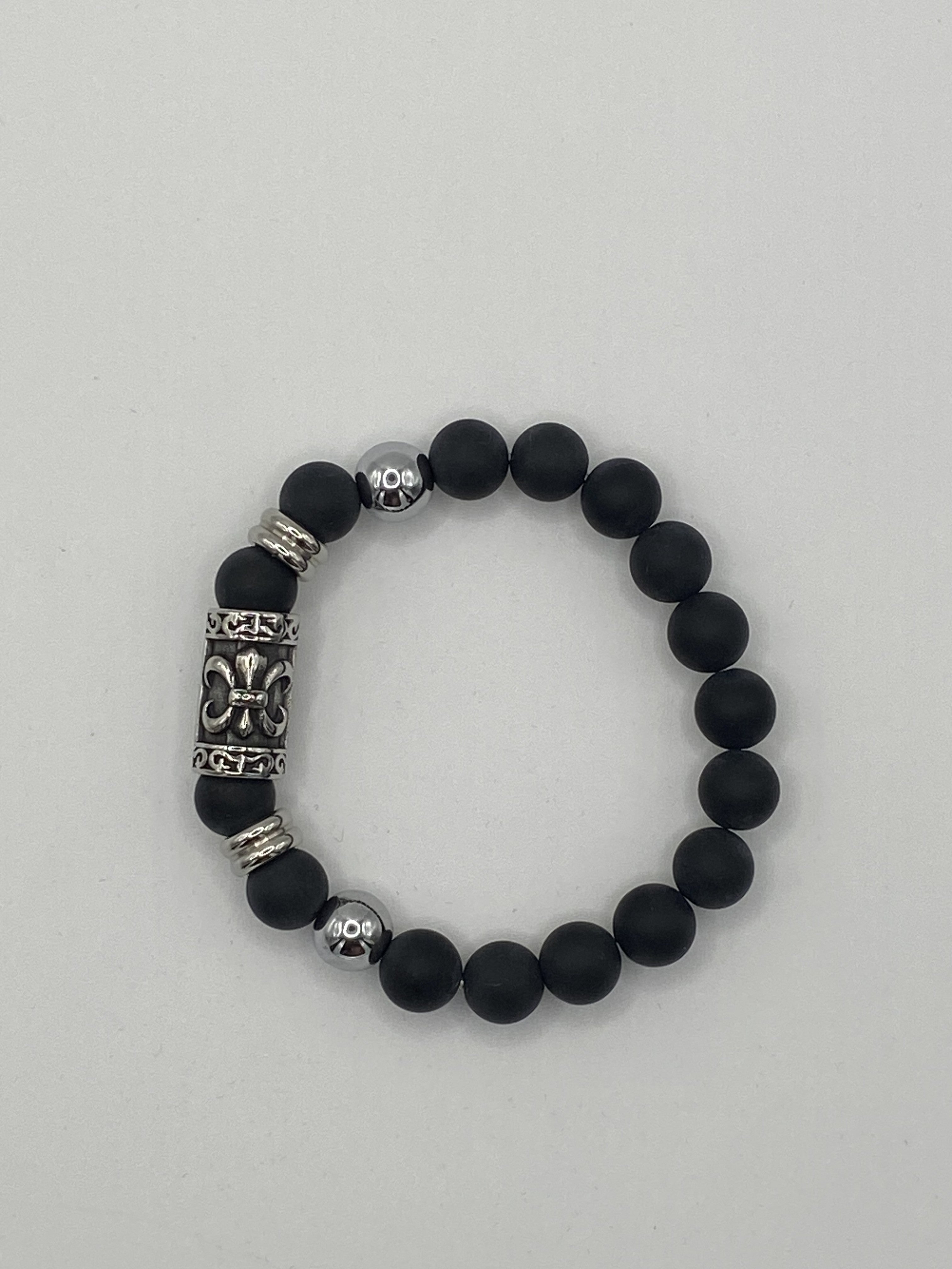 Armband mit Lilie