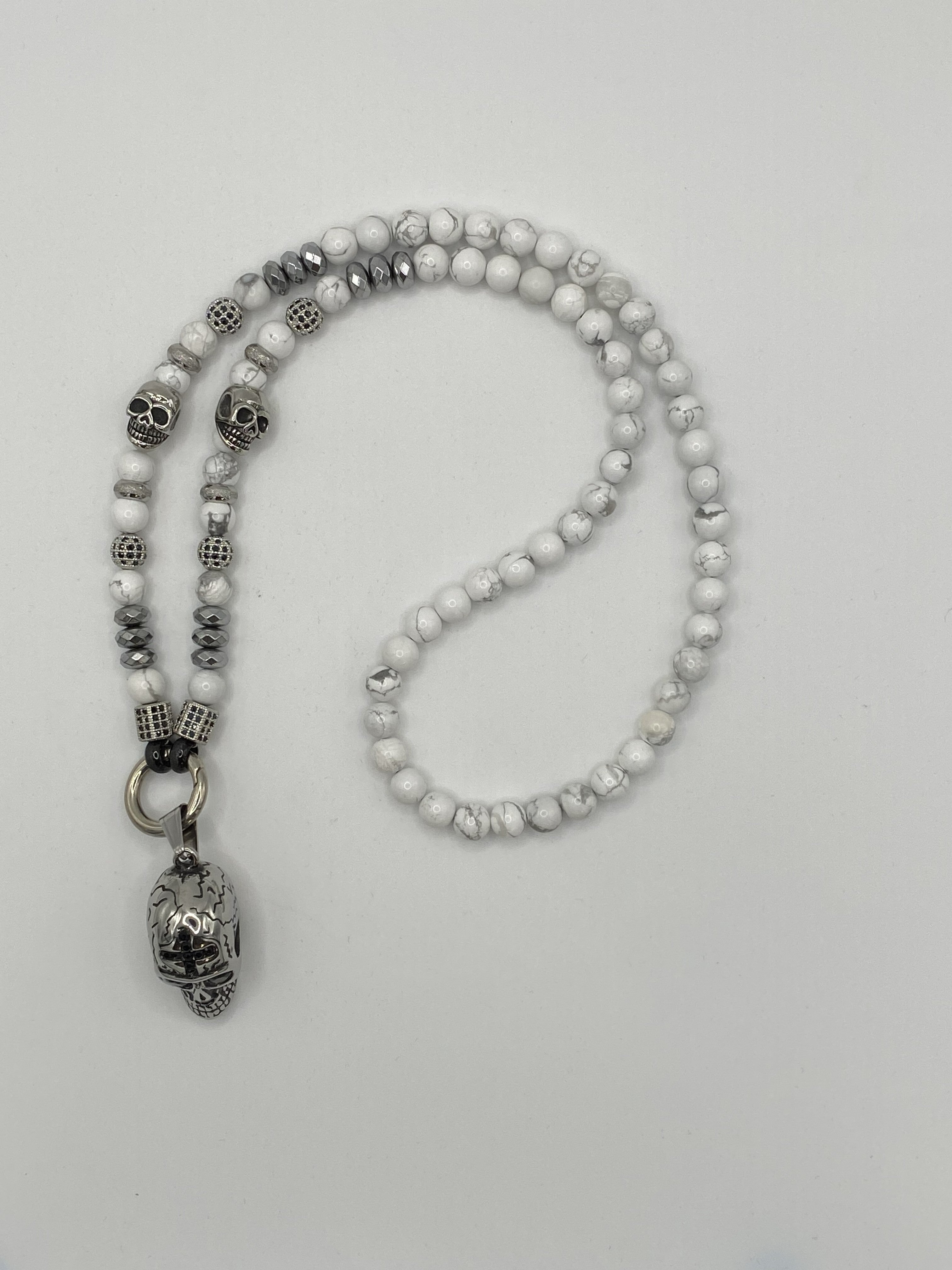 Kette mit Totenkopf