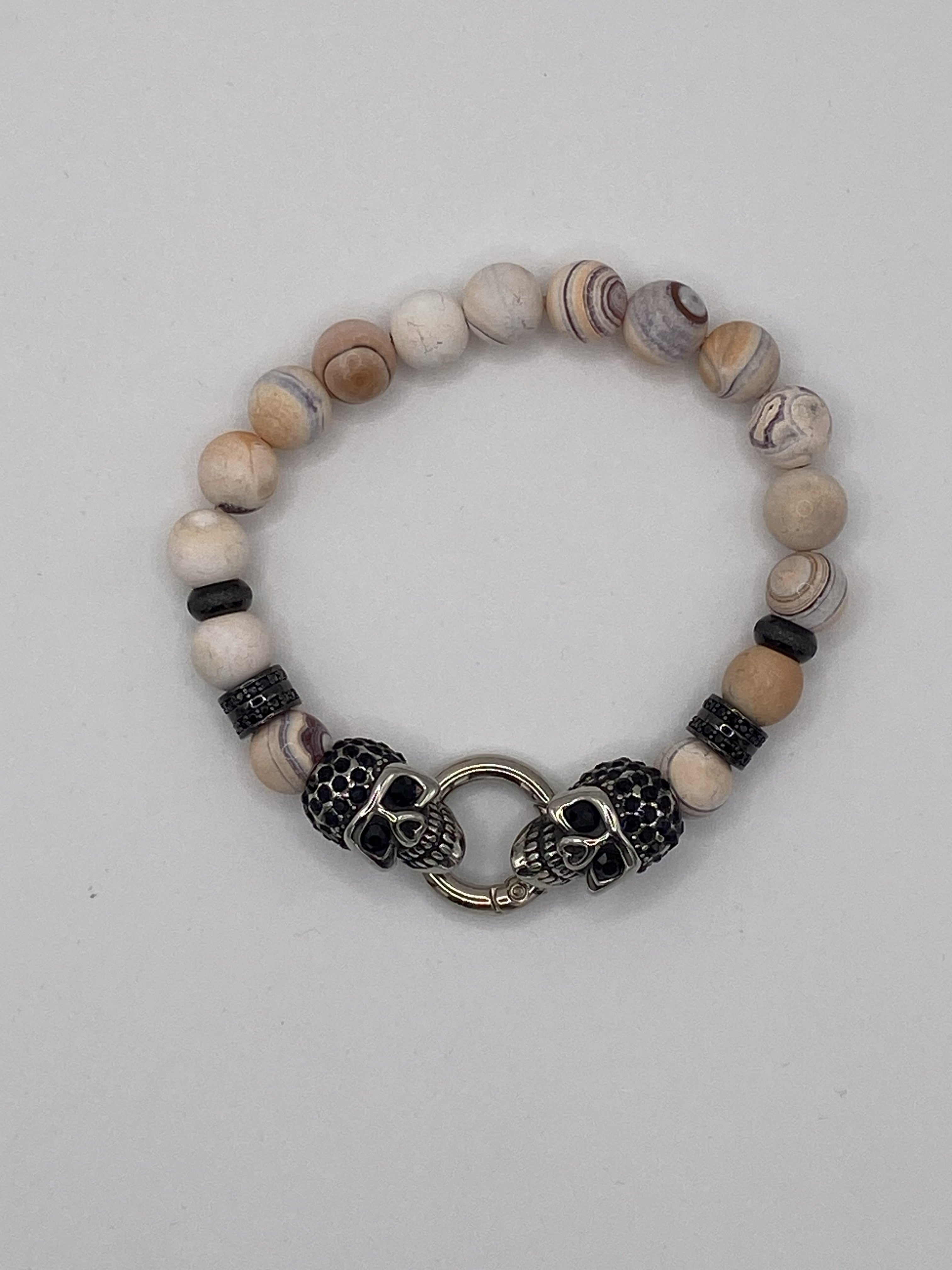 Armband mit Totenkopf