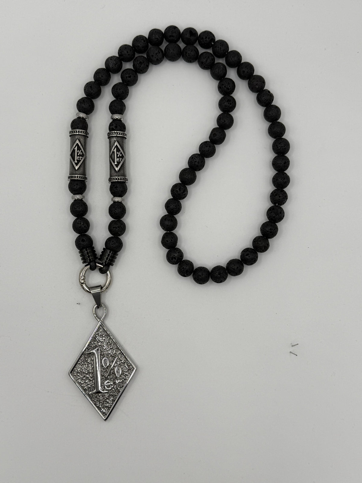 1% Kette aus Lava